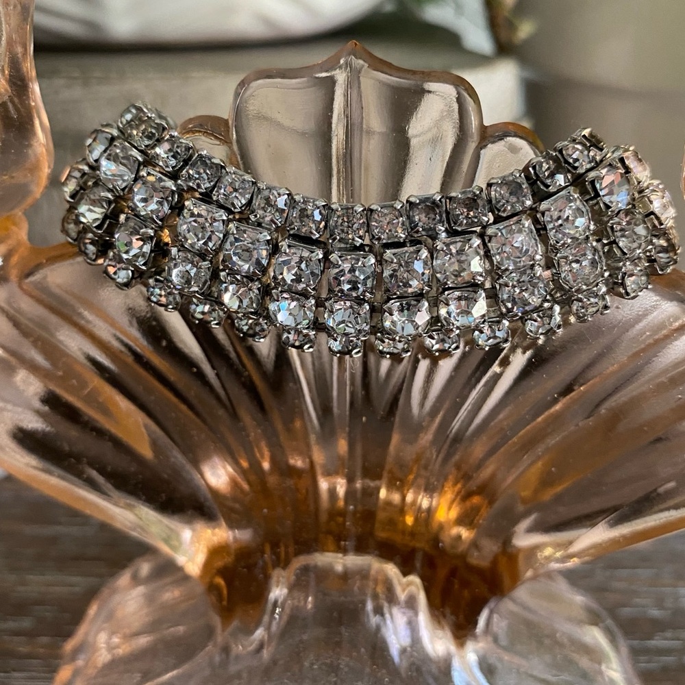RARE Vintage Pretty WEISS‎ Signed Clear Rhinestone Silver Tone Cuff Bracelet